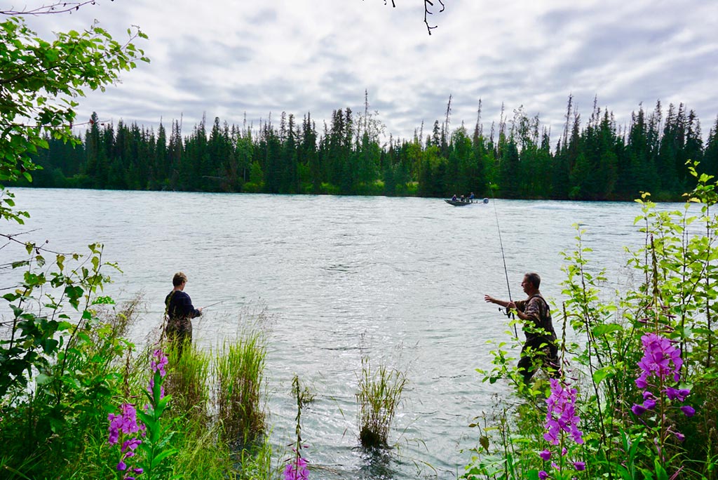Kenai River Fishing at Alaska Sports Lodge. World class salmon fishing.